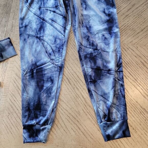 TieDye velvet lounge set pjs size S - Picture 6 of 10